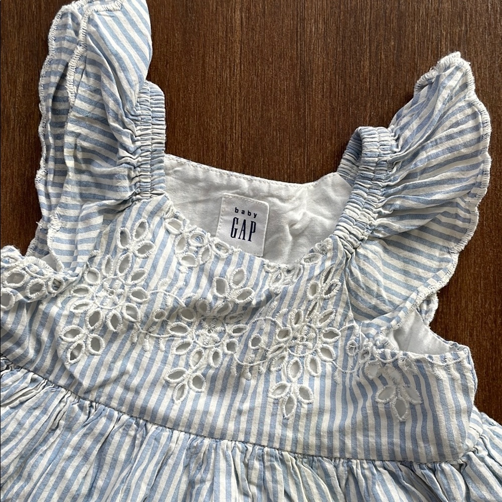 Baby Gap Adorable Blue and White Baby Dress with Bloomers, 3-6m